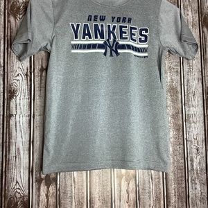 Genuine MLB boys New York Yankees T-shirt